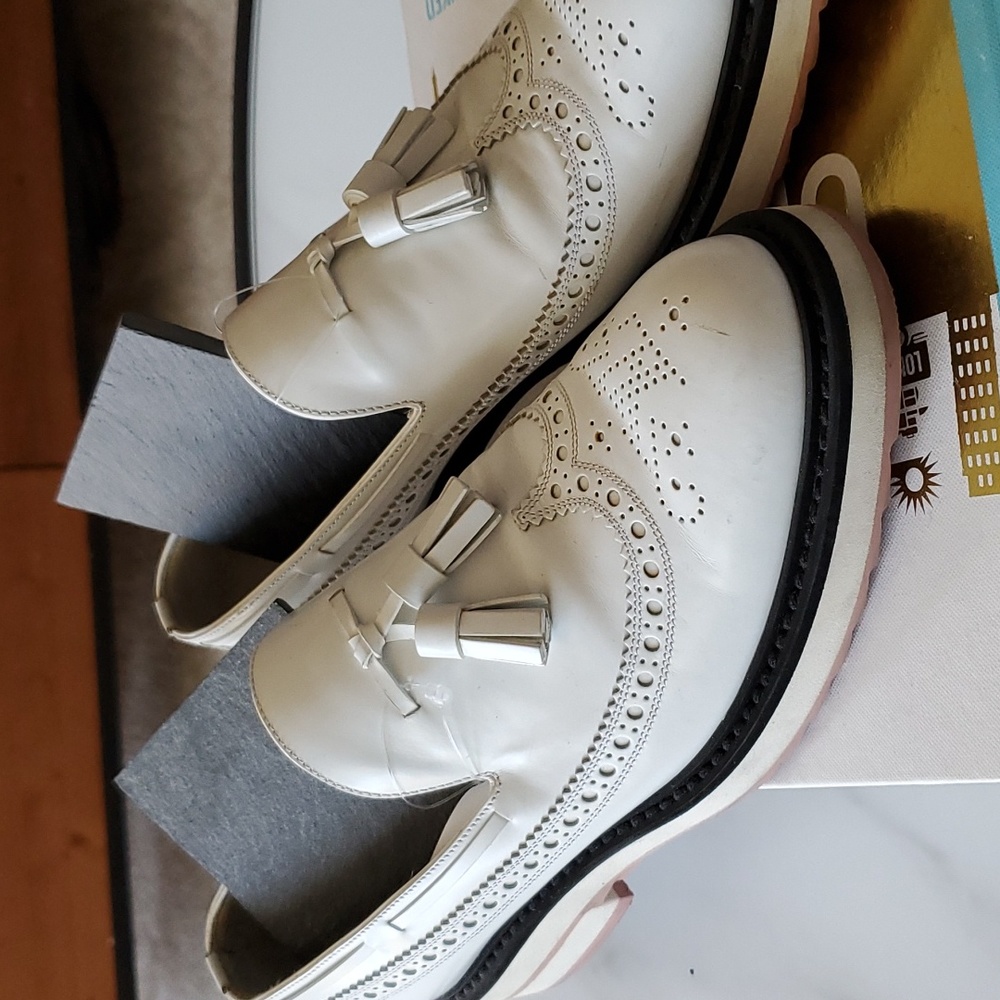 Louis Vuitton. Flash $399